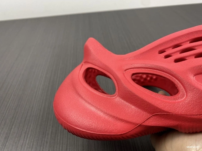 Yeezy Red Foam CW3355 Adidas 0817